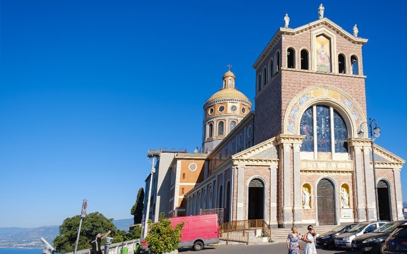 La Baia di Tindari, dal Santuario della Madonna Nera al golfo di Patti