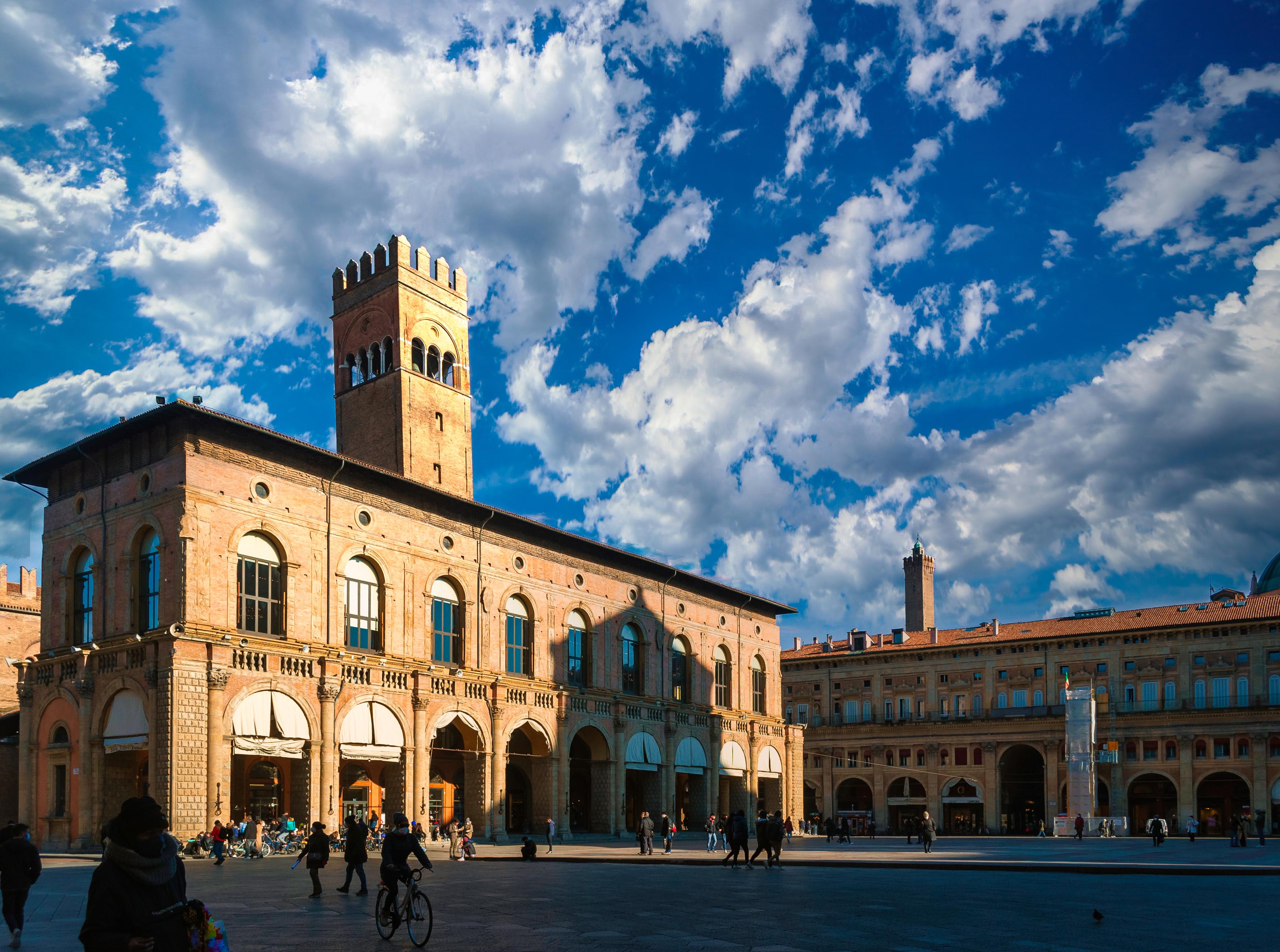 Noleggio auto senza carta di credito a Bologna
